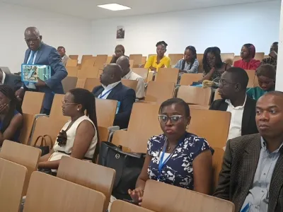 Une phase de la Journée scientifique. Ici au CHU “mère-enfant” Fondation Jeanne Ebori.