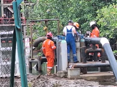 Les techniciens s’affairent depuis quelques jours.