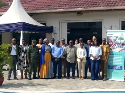 Photo de famille après le lancement du projet FGMC2