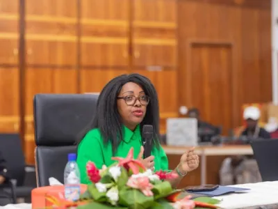 Laurence Mengue Me Nzoghe-Ndong, ministre de la fonction publique