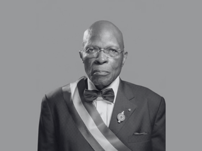 Marc-Elie Biyoghe, acien journaliste sportif, conseiller en communication et notable