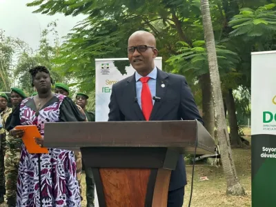 Maurice Ntossui Allogo, ministre des eaux et forêts