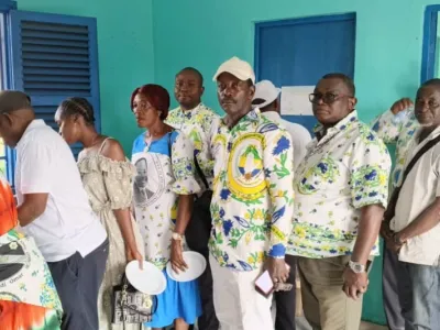 Partisans du PDG à Moanda