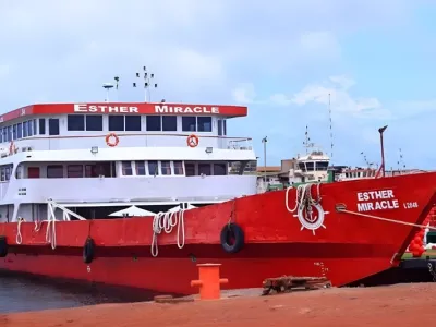 Navire Esther Miracle