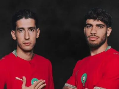 Les Marocains Nayef Aguerd et Abdemassad Ezzalzouli ‘’Abde’’ sous la tunique de la sélection de leur pays.