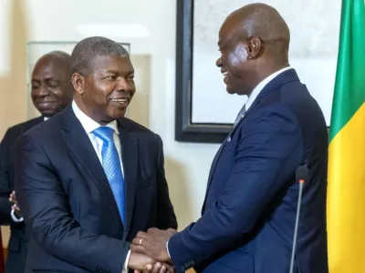 Phase du tête-à-tête entre le chef de l’Etat, Brice Clotaire Oligui Nguema et son homologue angolais João Lourenço