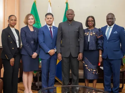 Brice Clotaire Oligui Nguema, président du Gabon et une délégation du groupe British Petroleum