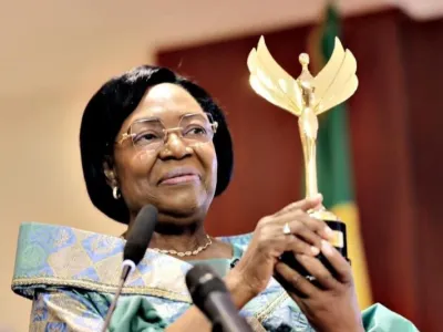 Mme Paulette Missambo 