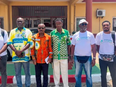 Agents du Recensement général de la population à Koula-Moutou