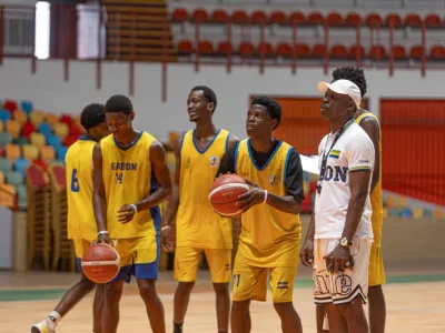 Les joueurs gabonais lors de leur premier entraînement à Abidjan, hier