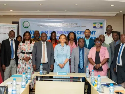 Ici, après le séminaire à l’Institut d’hygiène publique de Nkembo.