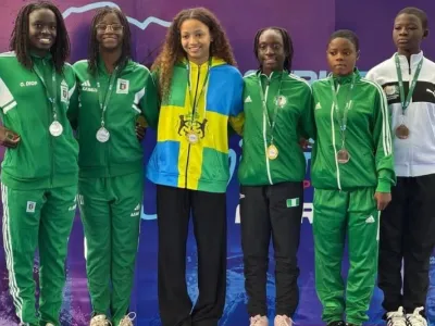 Noëlie Lacour remporte 11 médailles au championnat d’Afrique de natation.