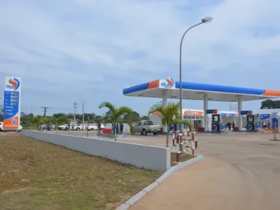Nationalisation des emplois de pompistes : des stations-service font de la résistance