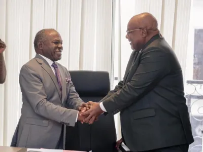 Philippe Tonangoye et Séraphin Akure Davain. © DR