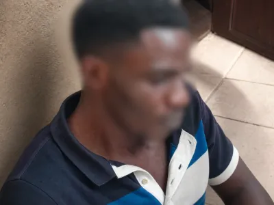 Le violeur présumé après son arrestation par les gendarmes de Moanda.