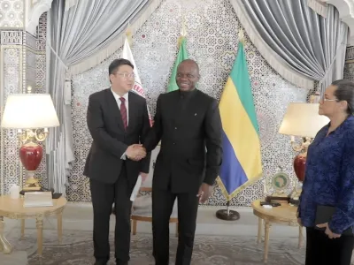 L’ambassadeur de Chine au Gabon Zhou Ping hôte du président Oligui Nguema