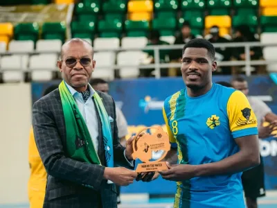  Sterensty Wora Mamadou, handballeur professionnel gabonais
