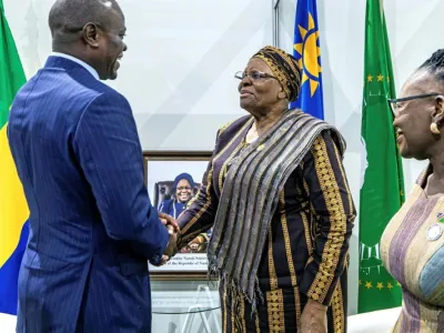 Une phase de l’entretien entre Brice Clotaire Oligui Nguema et la présidente de la Namibie. © DR