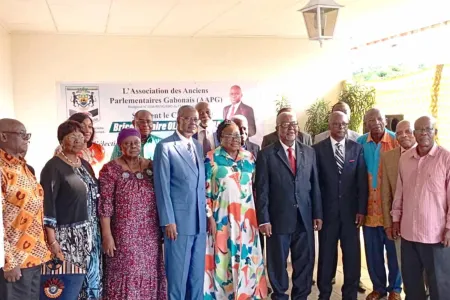 Les membres de l’association des anciens parlementaires gabonais.