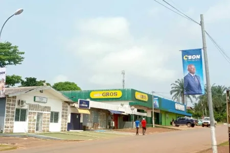 Progressivement, les équipes de campagne d’Oligui Nguema envahissent tous les espaces dans la ville.