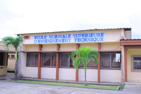 École normale supérieure d'enseignement technique à Libreville