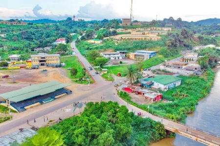 Vue de la ville de Koula-Moutou