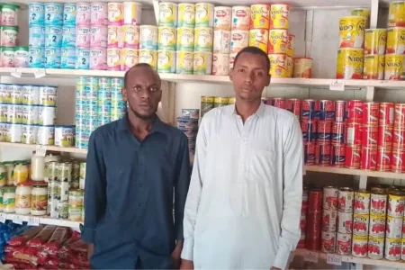 Les frères Abakar ont simplement constaté le cambriolage dans leur magasin.