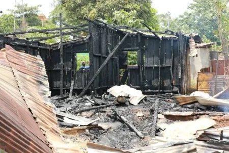 Incendie à Moanda