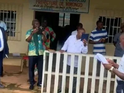 Les élèves de l'établissement secondaire public de Mimongo