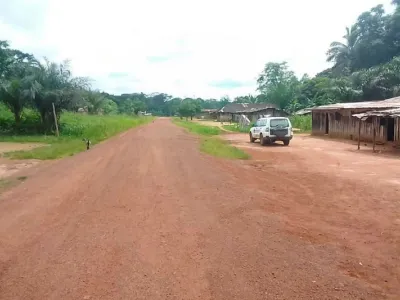Un pan du regroupement de villages Memba, à 7 km de Lebamba.  © DR