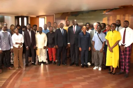 Une vue des jeunes Gabonais lors de leur départ pour l’Australie.