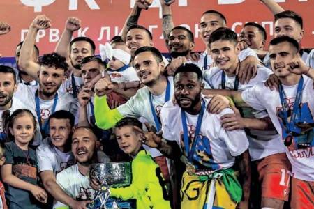 Nouveau titre de champion de Serbie pour Guelor Kanga.