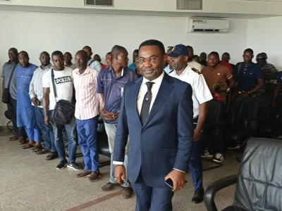 Fernand Paulin Joumas dit Salamba, maire de franceville et les transporteurs de la ville