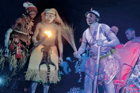 Signe de l’originalité : Thierry Yvon Michel N’goma a ouvert sa campagne en costume de bwitiste.