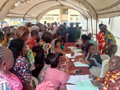 Remise des bons de caisse aux enseignants