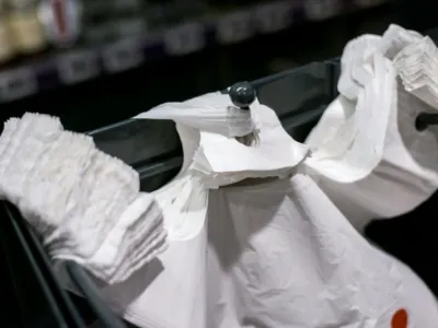 Interdiction de sacs à usage unique : une mesure difficilement applicable