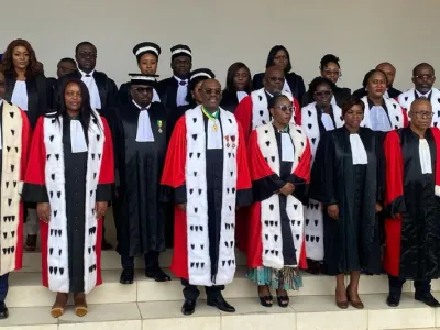 Les officiels et nouveaux magistrats du tribunal de première instance de Ntoum. © DR