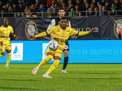 Johann Obiang sous les couleurs de Pau FC | DR
