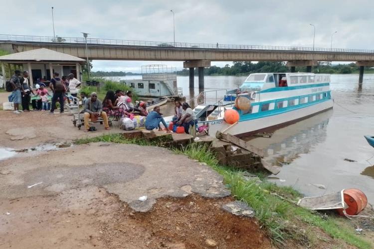 Lambaréné/Navigation fluviale : la colère des passagers d'Onangue-Voyage