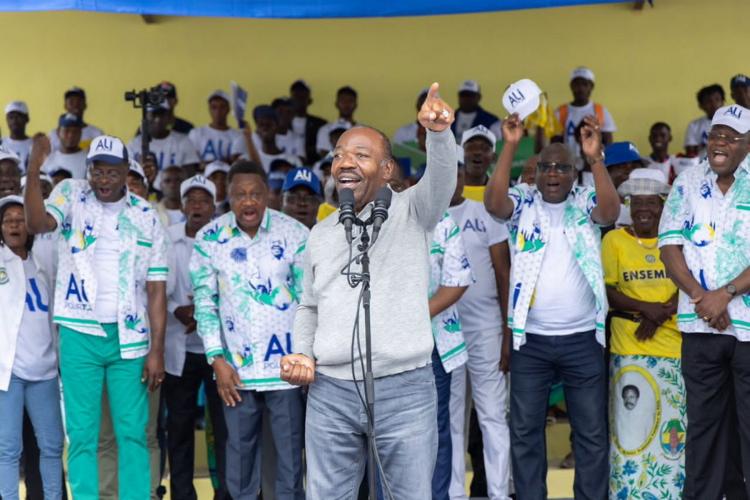 Présidentielle : Ali Bongo annonce la livraison de la voie de contournement de l’aéroport