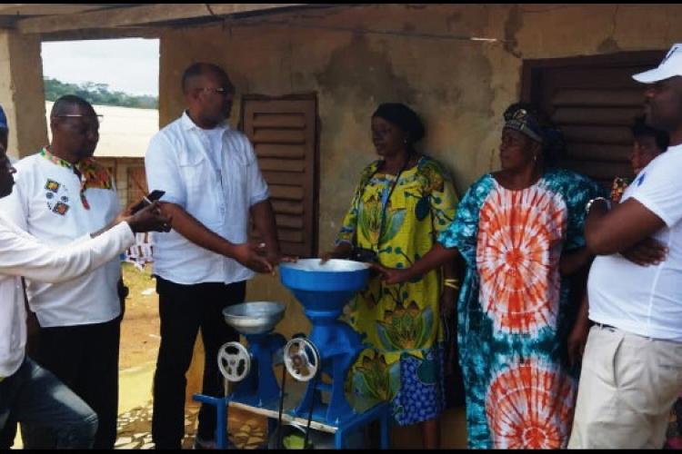 Bitam : le candidat du PDG Jean-Yves Edou Ndong en soutien aux commerçantes