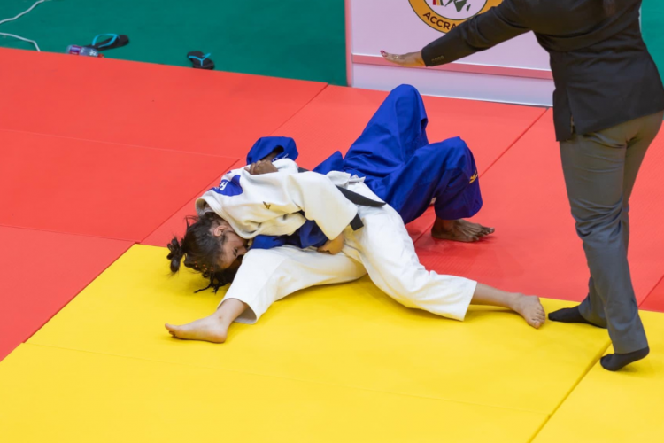 Judo : Ada Claude Welda Mounguengui battue d'entrée 
