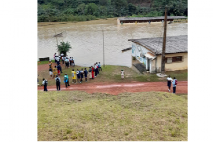 Mimongo : le lycée Alexandre-Madoungou-Mbari dans l'eau