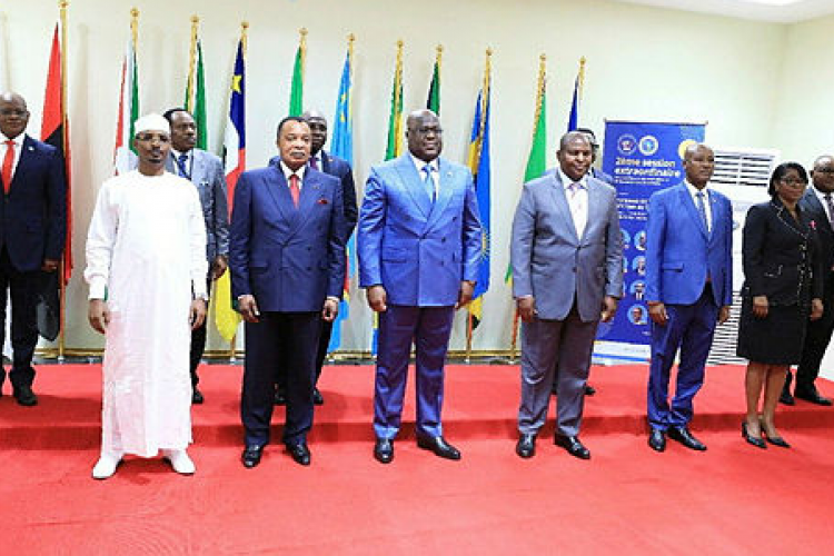 La Première ministre y a représenté le président de la République à la 2è session extraordinaire de la Conférence des chefs d'État et de gouvernement de la Communauté économique des États de l'Afrique centrale (CÉÉAC). 