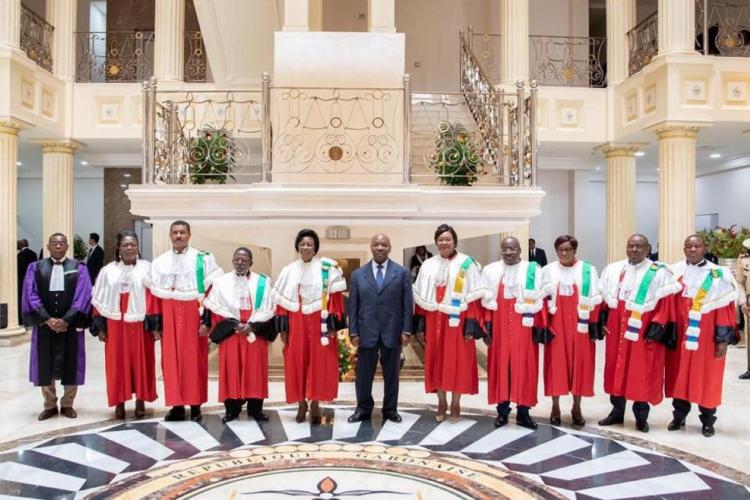 Audience solennelle à la Cour constitutionnelle : Le serment des neuf juges devant Ali Bongo Ondimba