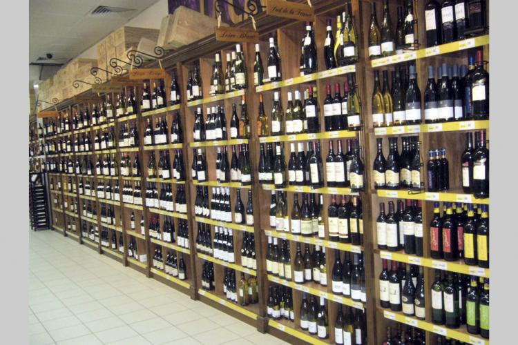 Hausse de la taxe sur les boissons alcoolisées importées : gare à l’asphyxie !