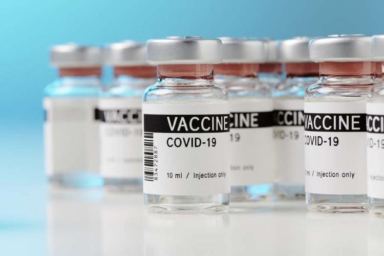 Vaccin Moderna : troisième phase d'essais cliniques ce lundi 27 juillet