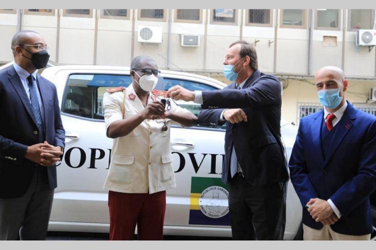 Santé : SIVVA Gabon offre un véhicule au Copil