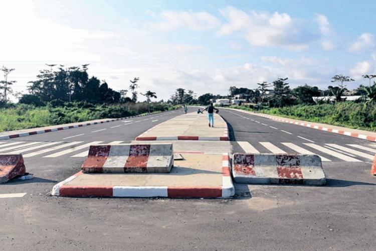Voie de contournement de l’aéroport de Libreville : qui bloque la livraison du chantier ?