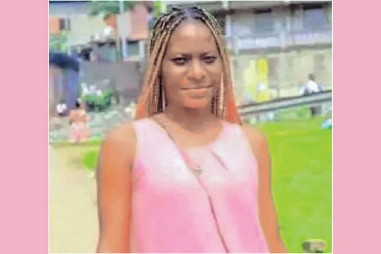 Florselia Mbakoudisa Koumba dont le corps a été découvert dans une broussaille, jouxtant le mur de l’aéroport Léon-Mba de Libreville.
